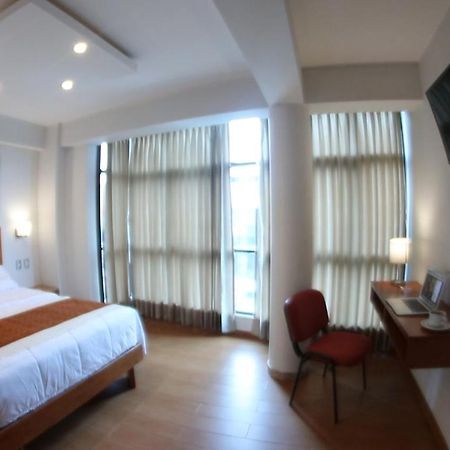Hotel Ottavis Чиклайо Екстериор снимка