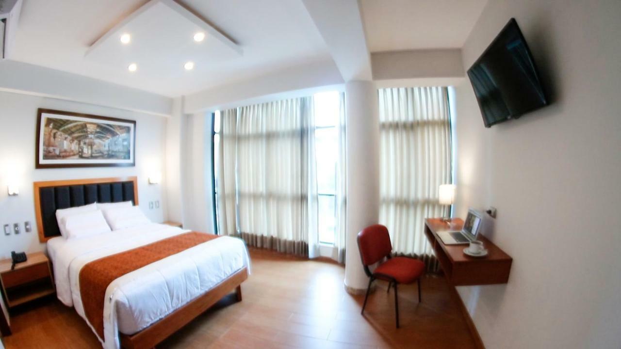 Hotel Ottavis Чиклайо Екстериор снимка